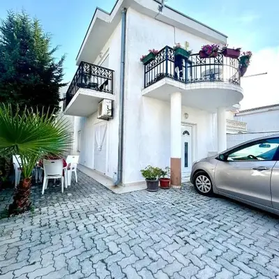 Apartmane Đekovic