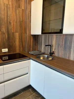 a kitchen with a sink and a counter top at Maximus in Seoca