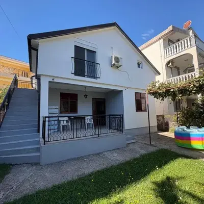 Solis Apartments Sutomore