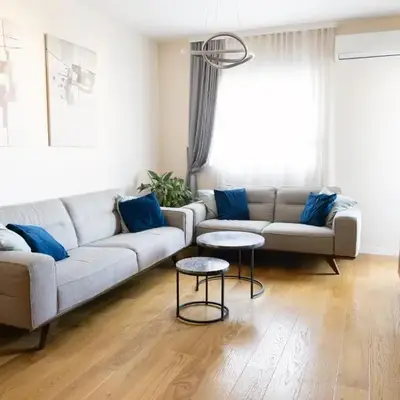 Tramonto City Center Apt with Sea View and Garage