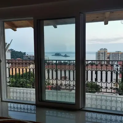 De Luxe Apartment with a Seaview