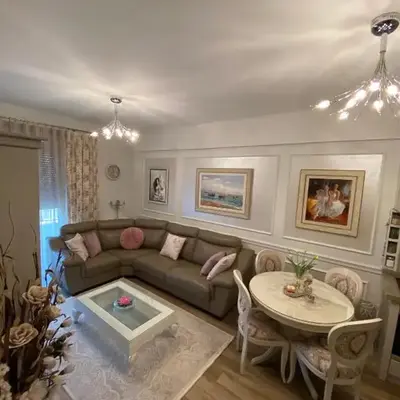 Lux Apartments MMS