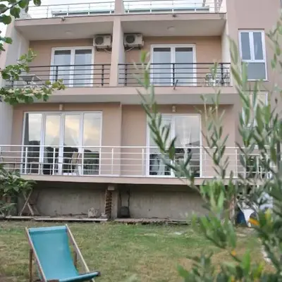 Haamel Apartment