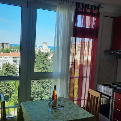 Sea-view apartment
