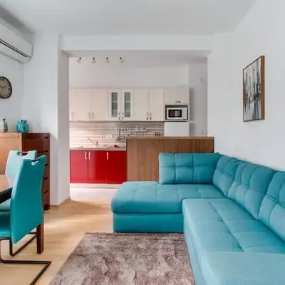 Apartments LORA 13.Jula
