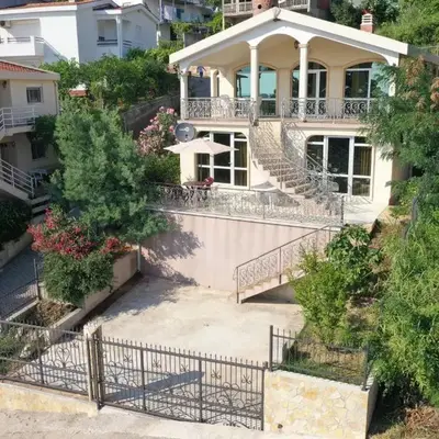 Green Line Guesthouse