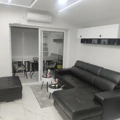 Studio 033