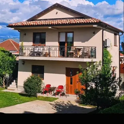 Apartments Aerodrom