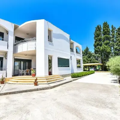 Apartments Laguna