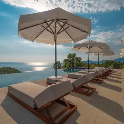 Vivid Blue Serenity Resort