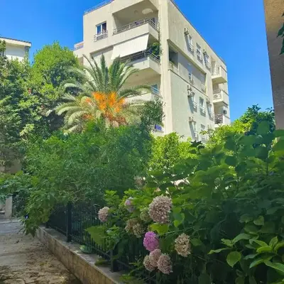 Modern Studio 200m from the Beach