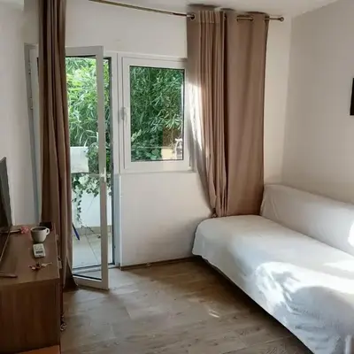 Candy apartment central location Bečići