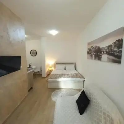 CASA APARTMENTS