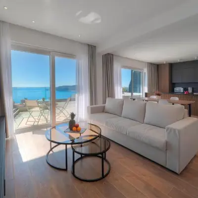 Horizon Two bedroom Penthouse with Hot tub