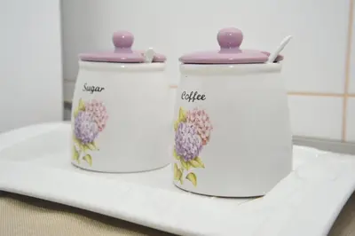 two crock pots sitting on top of a counter at Apartman Bojanic in Podgorica
