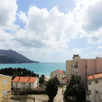Sea view apartment in Becici