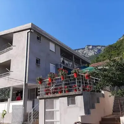 Apartmani Momčilović
