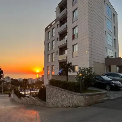 Lux Hotel M