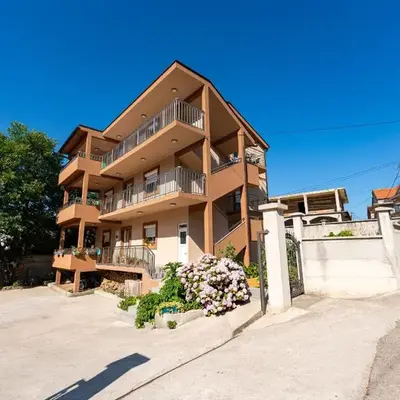 Lara i Mirko Apartments