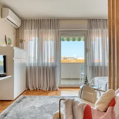Cozy studio in Petrovac with sea view