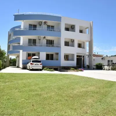 Apartments Fati & Flori
