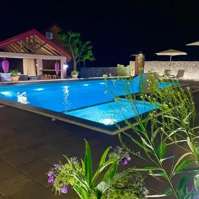 Cosy Cottage with Private Pool - Andrej