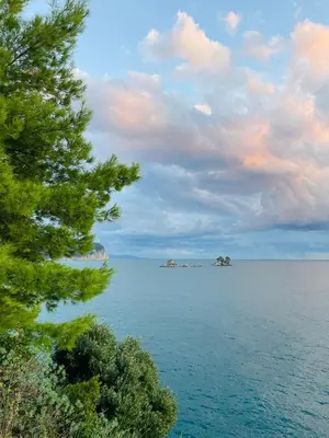 an island in the middle of the water at Просторная квартира в Петровце с видом на море in Petrovac na Moru