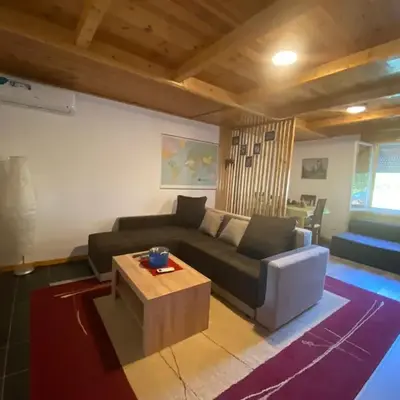 Cute lodge in Zeta