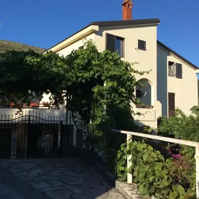 Gregovic Apartments