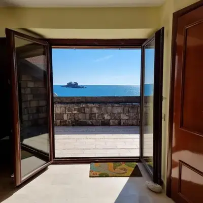 Seaview Apartments VERA