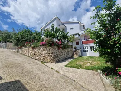 Gallery image of Gjoni Guest House in Ulcinj